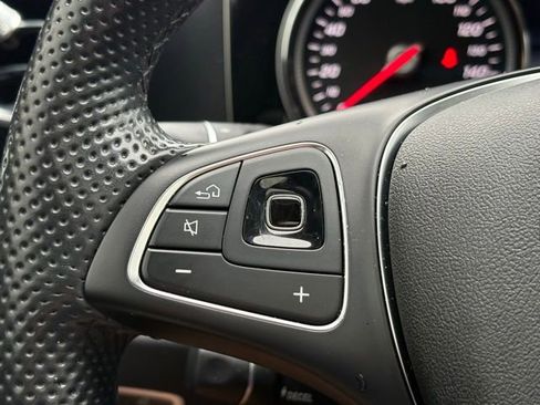 Used 2018 Mercedes-Benz E 400 4MATIC Sedan image 23