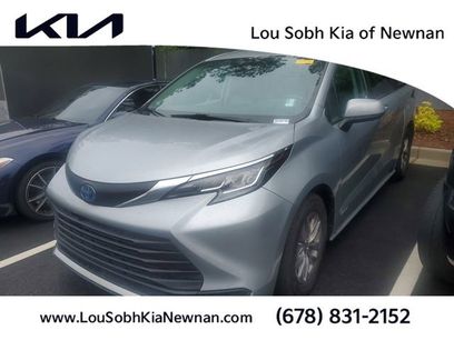 Used 2021 Toyota Sienna LE