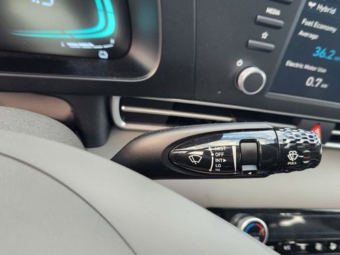 Certified 2025 Hyundai Elantra Blue image 21