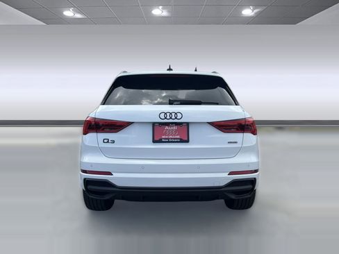 New 2025 Audi Q3 2.0T Premium image 10