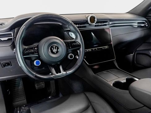 Used 2024 Maserati Grecale GT image 2