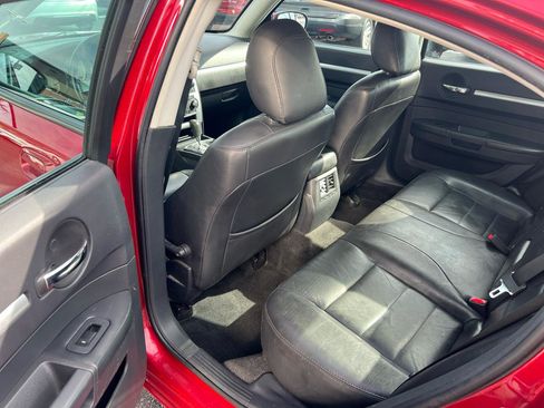 Used 2010 Dodge Charger SXT w/ Leather Interior Group RWD image 12
