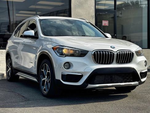 Used 2018 BMW X1 xDrive28i AWD/4WD image 4