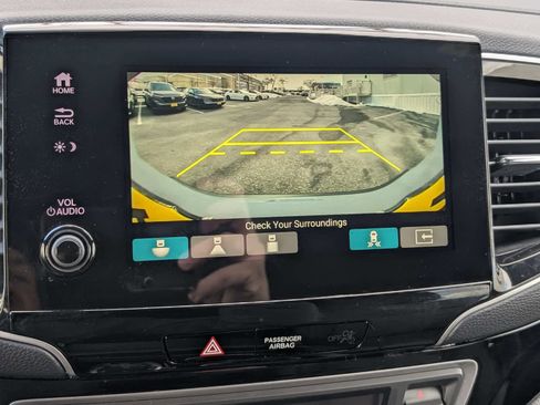 Certified 2025 Honda Passport Black Edition image 31