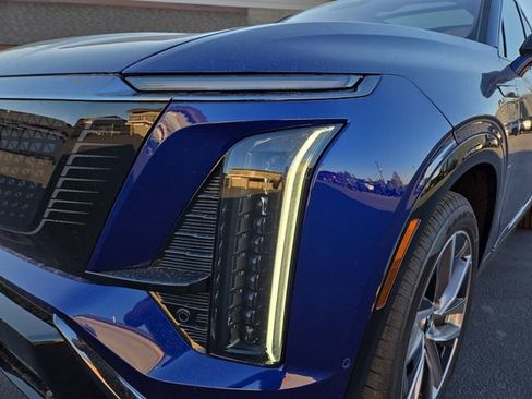 New 2026 Cadillac Vistiq Sport image 6