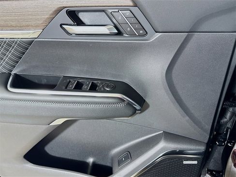 New 2026 GMC Acadia Denali w/ Super Cruise Package image 16