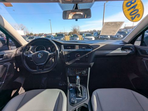 Used 2018 Volkswagen Tiguan SE w/ 3rd Row Seat Package image 13