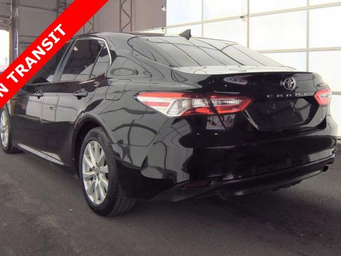 Used 2019 Toyota Camry LE image 5