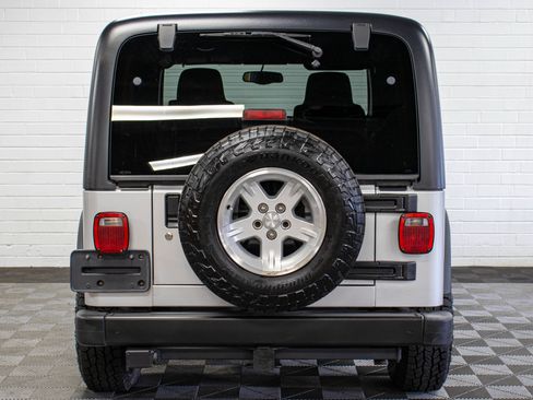 Used 2006 Jeep Wrangler Unlimited AWD/4WD image 4