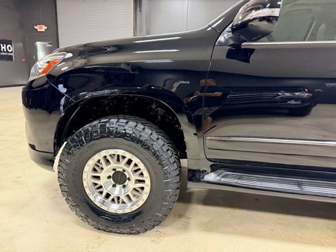 Used 2015 Lexus GX 460 w/ Premium Package AWD/4WD image 21
