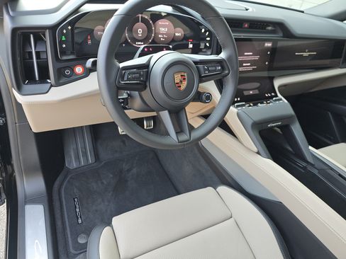 Certified 2026 Porsche Cayenne Electric AWD/4WD image 4