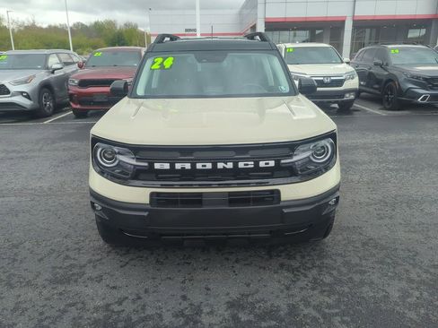 Used 2024 Ford Bronco Sport Outer Banks w/ Tech Package AWD/4WD image 3