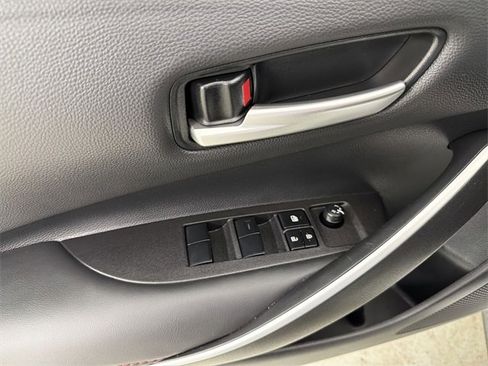Used 2025 Toyota Corolla SE image 20