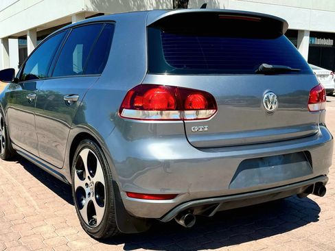 Used 2011 Volkswagen Golf 4-Door FWD image 6