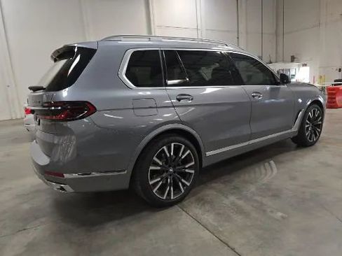 Used 2026 BMW X7 xDrive40i w/ Premium Package AWD/4WD image 15