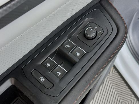 New 2026 Volkswagen Atlas Peak Edition AWD/4WD image 17
