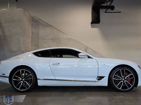 Used 2020 Bentley Continental GT V8 image 45
