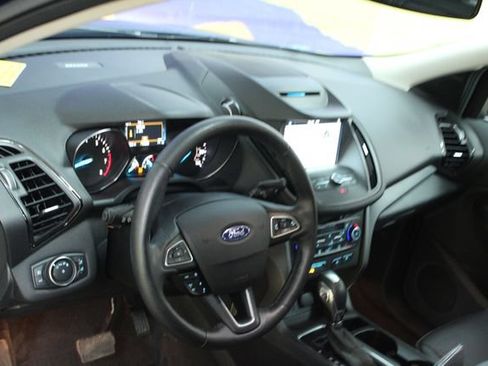 Used 2018 Ford Escape SEL w/ Ford Safe & Smart Package FWD image 8