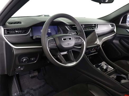 Used 2023 Jeep Grand Cherokee L Altitude image 27