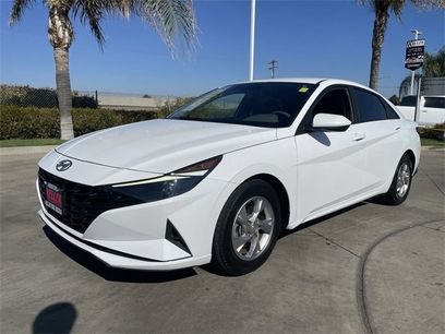 Used 2021 Hyundai Elantra SE w/ Cargo Package