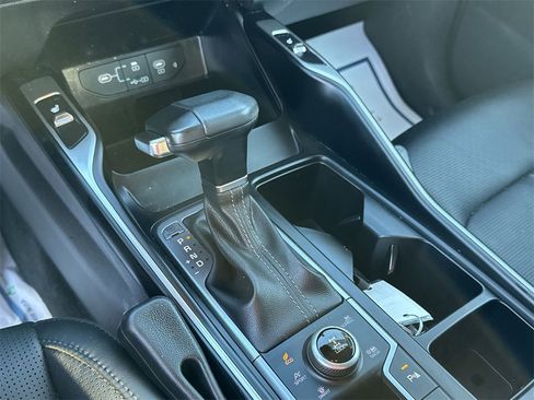 Used 2025 Kia Sorento EX image 26