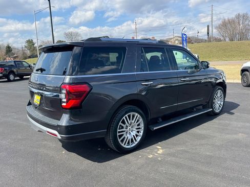 Used 2024 Ford Expedition Limited AWD/4WD image 3