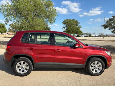 Used 2010 Volkswagen Tiguan S FWD image 57