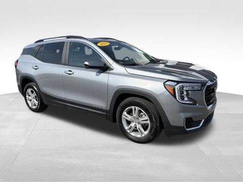 Used 2023 GMC Terrain SLE w/ Driver Convenience Package FWD image 15