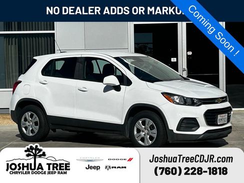 Used 2017 Chevrolet Trax LS image 1