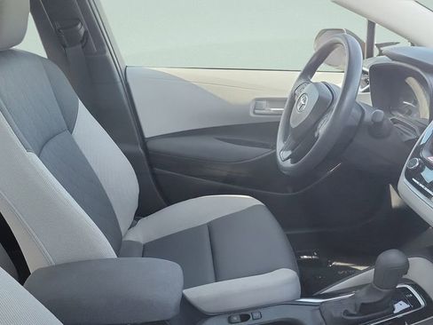 Used 2025 Toyota Corolla LE w/ Convenience Package FWD image 7