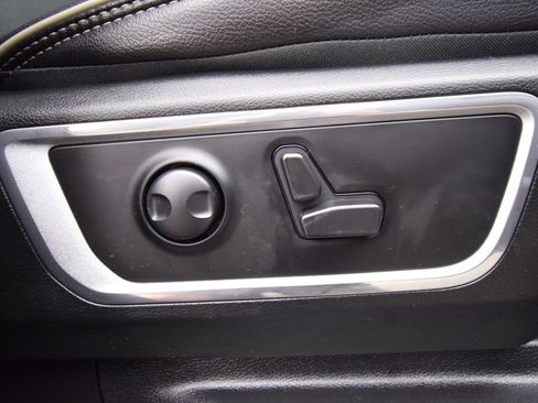 Used 2023 RAM 1500 Laramie AWD/4WD image 28