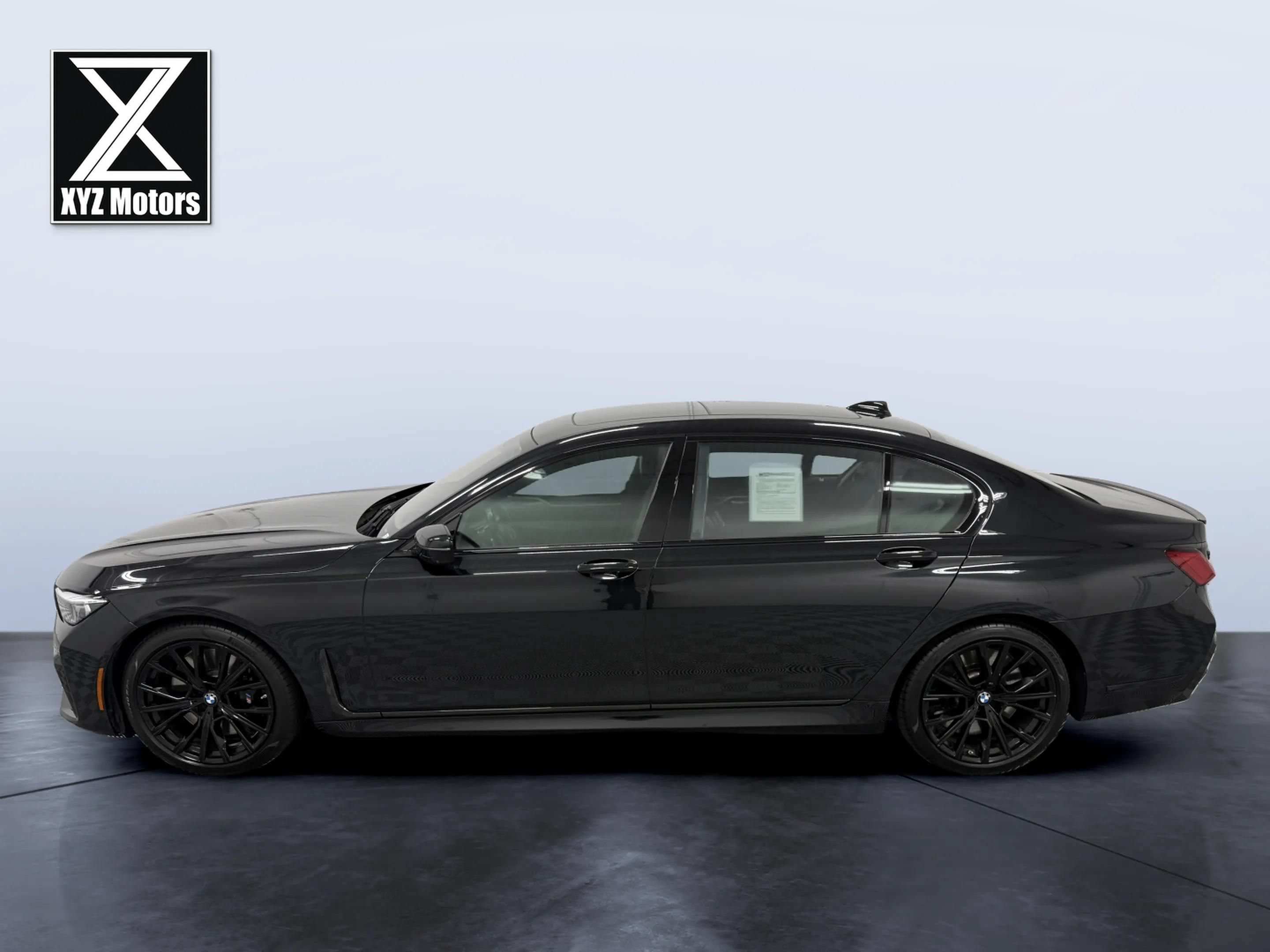 Used 2022 BMW M760i xDrive w/ Luxury Rear Seating Package AWD/4WD image 3