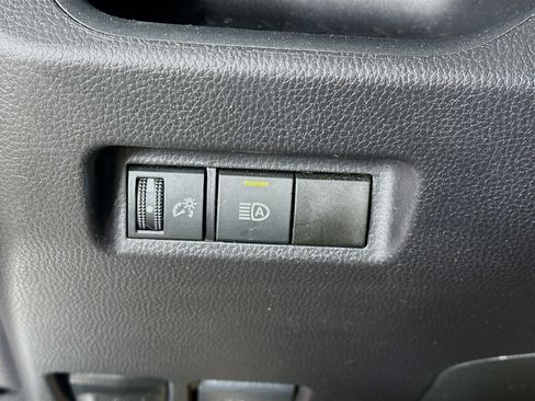Used 2025 Toyota RAV4 XLE FWD image 17
