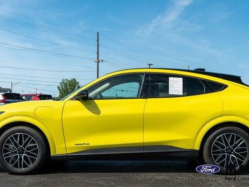 Used 2025 Ford Mustang Mach-E Premium AWD/4WD image 9