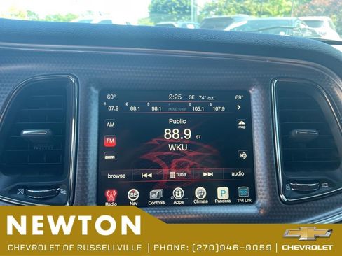 Used 2016 Dodge Challenger SRT Hellcat RWD image 8