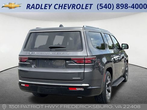 Used 2024 Jeep Wagoneer Series III AWD/4WD image 29