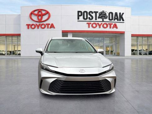 Used 2025 Toyota Camry LE FWD image 2