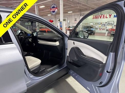Used 2022 Ford Mustang Mach-E Premium RWD image 38