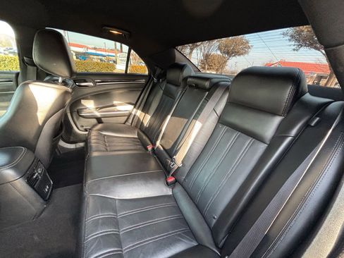 Used 2020 Chrysler 300 S image 23