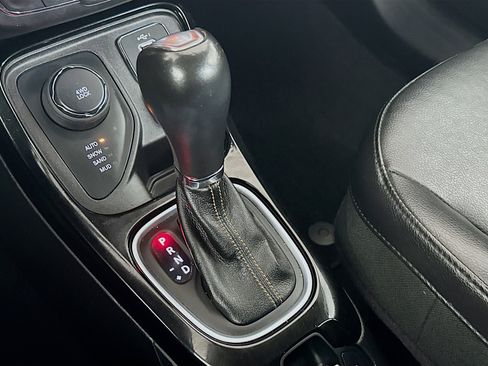 Used 2021 Jeep Compass Limited w/ Sun and Sound Group image 25