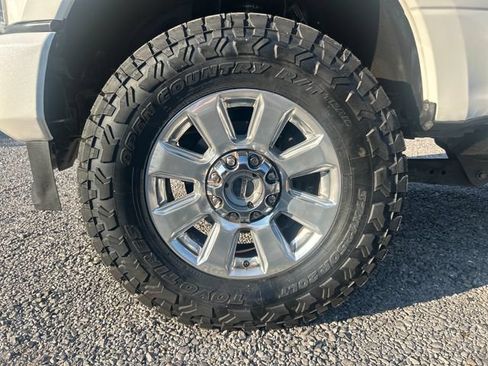 Used 2021 Ford F250 Platinum w/ FX4 Off-Road Package AWD/4WD image 27