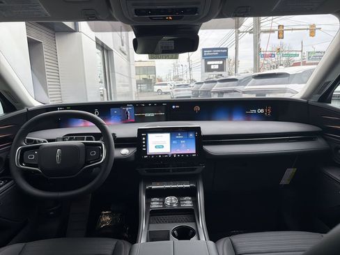 New 2026 Lincoln Nautilus Reserve w/ Jet Appearance Package image 10