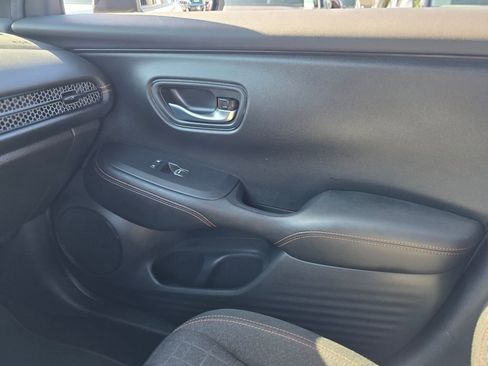 Used 2025 Honda HR-V Sport image 26