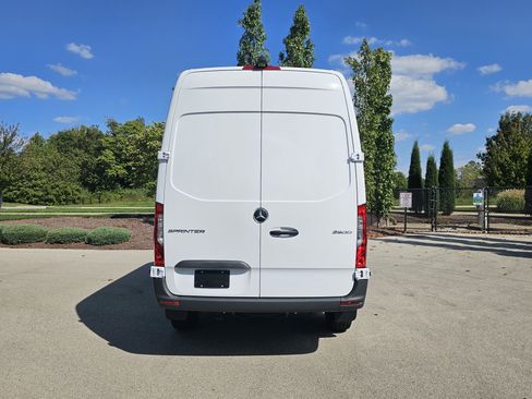 New 2025 Mercedes-Benz Sprinter 2500 image 8