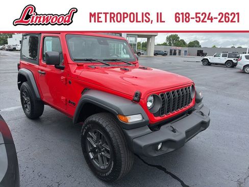 Used 2025 Jeep Wrangler Sport AWD/4WD image 7
