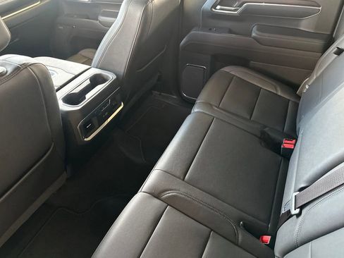 Used 2022 GMC Sierra 1500 SLT w/ SLT Convenience Package image 14