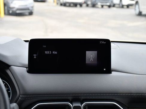 New 2025 MAZDA CX-5 Signature image 28