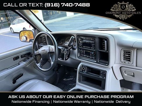 Used 2005 GMC Sierra 2500 SLT w/ Skid Plate Package AWD/4WD image 12