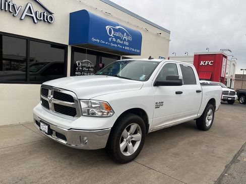 Used 2022 RAM 1500 Tradesman w/ Tradesman SXT Package image 2