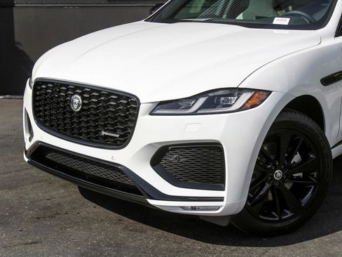 New 2025 Jaguar F-PACE R-Dynamic S AWD/4WD image 2